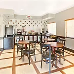 Super 8 by Wyndham Houston/I-10/Federal Road