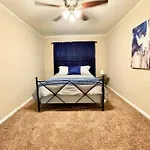 2/1 King/Queen. Mins From Dt, Medcenter, Fast Wifi