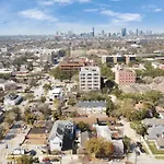 Quiet Oasis With 1 Bedroom In The Montrose Area