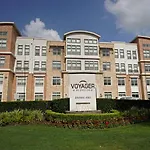 Landing At Voyager At Space Center - 2 Bedrooms In East Pasadena