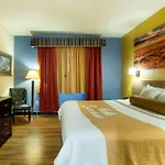 Days Inn & Suites by Wyndham Houston North/Aldine