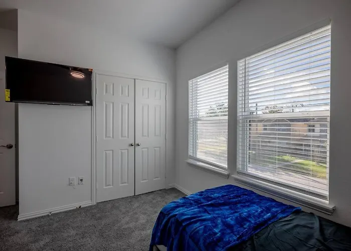 Spacious Cozy Home Near Nrg /Toyota/Stadiums