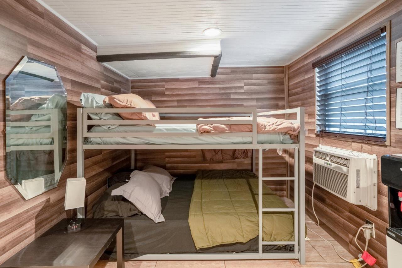 East Downtown Modern Cabin
