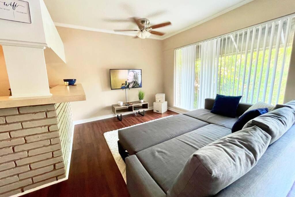 2/1 King/Queen. Mins From Dt, Medcenter, Fast Wifi Houston