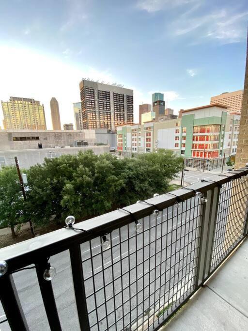 Luxury With King Bed And Pool And Free Parking 4 Houston