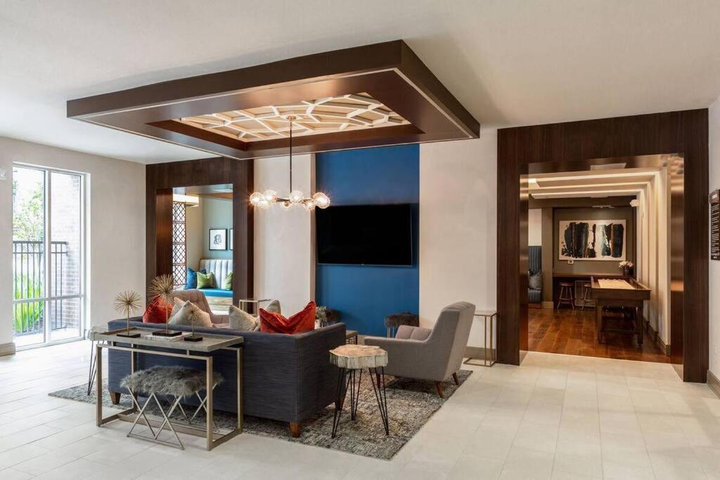Apartment Luxury With King Bed And Pool And Free Parking 4 Houston