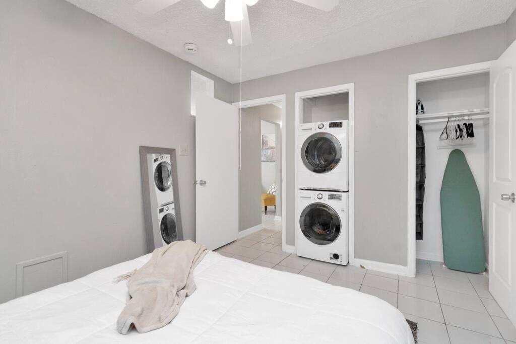 Quiet Oasis With 1 Bedroom In The Montrose Area Houston