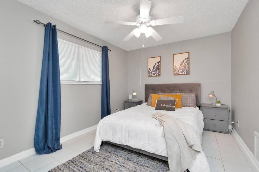 Quiet Oasis With 1 Bedroom In The Montrose Area *