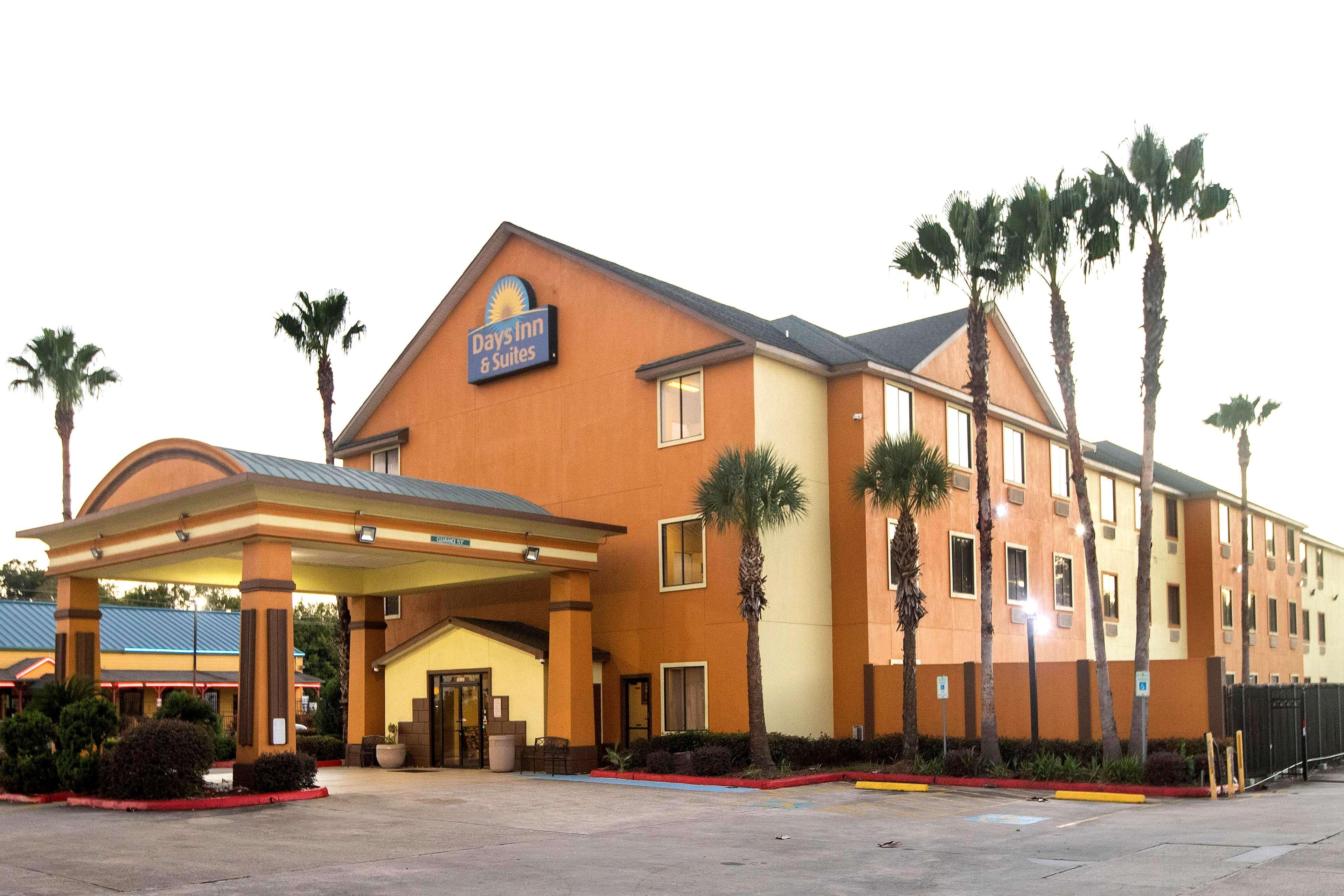 Hotel Days & By Wyndham North/aldine