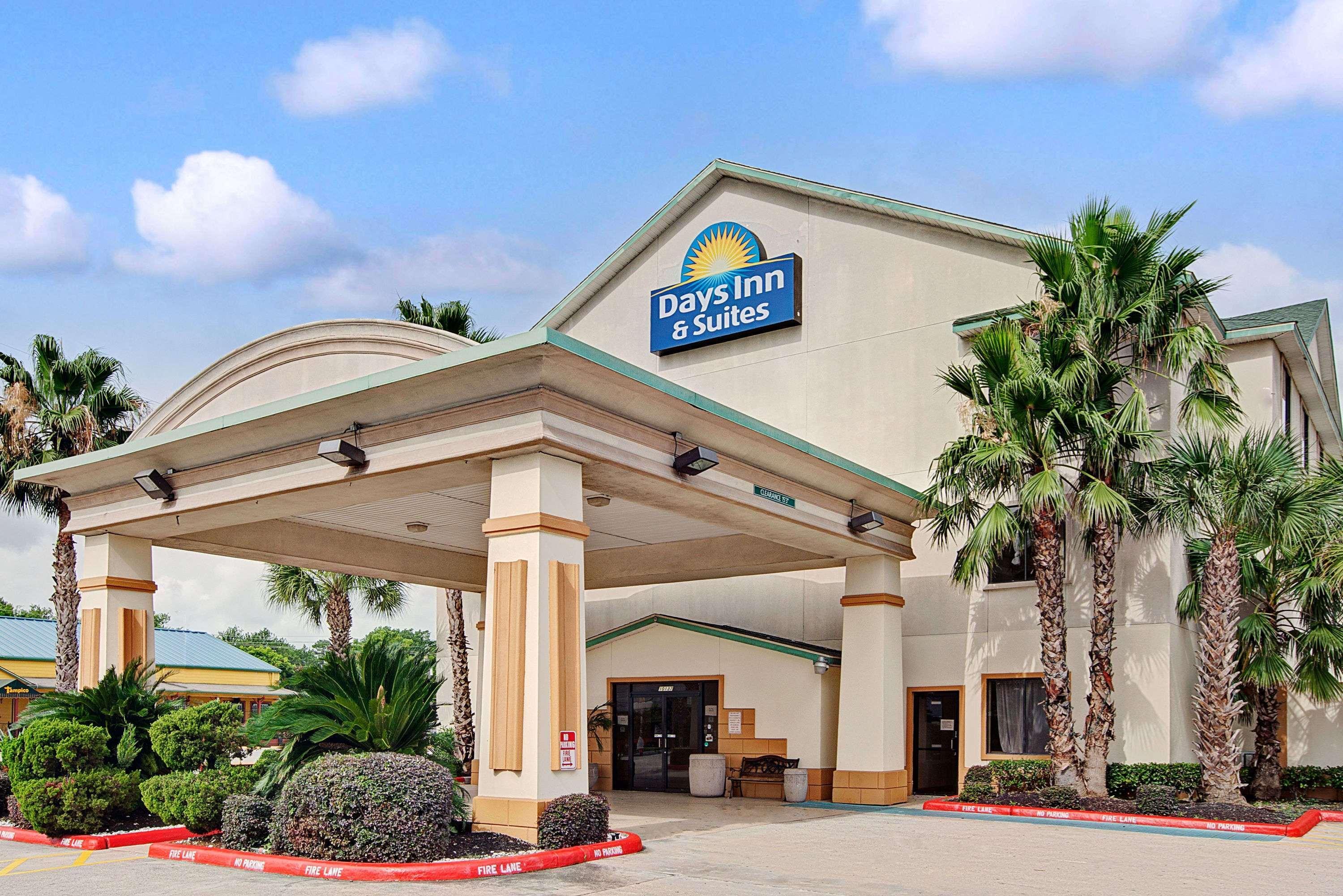 Days & By Wyndham North/aldine