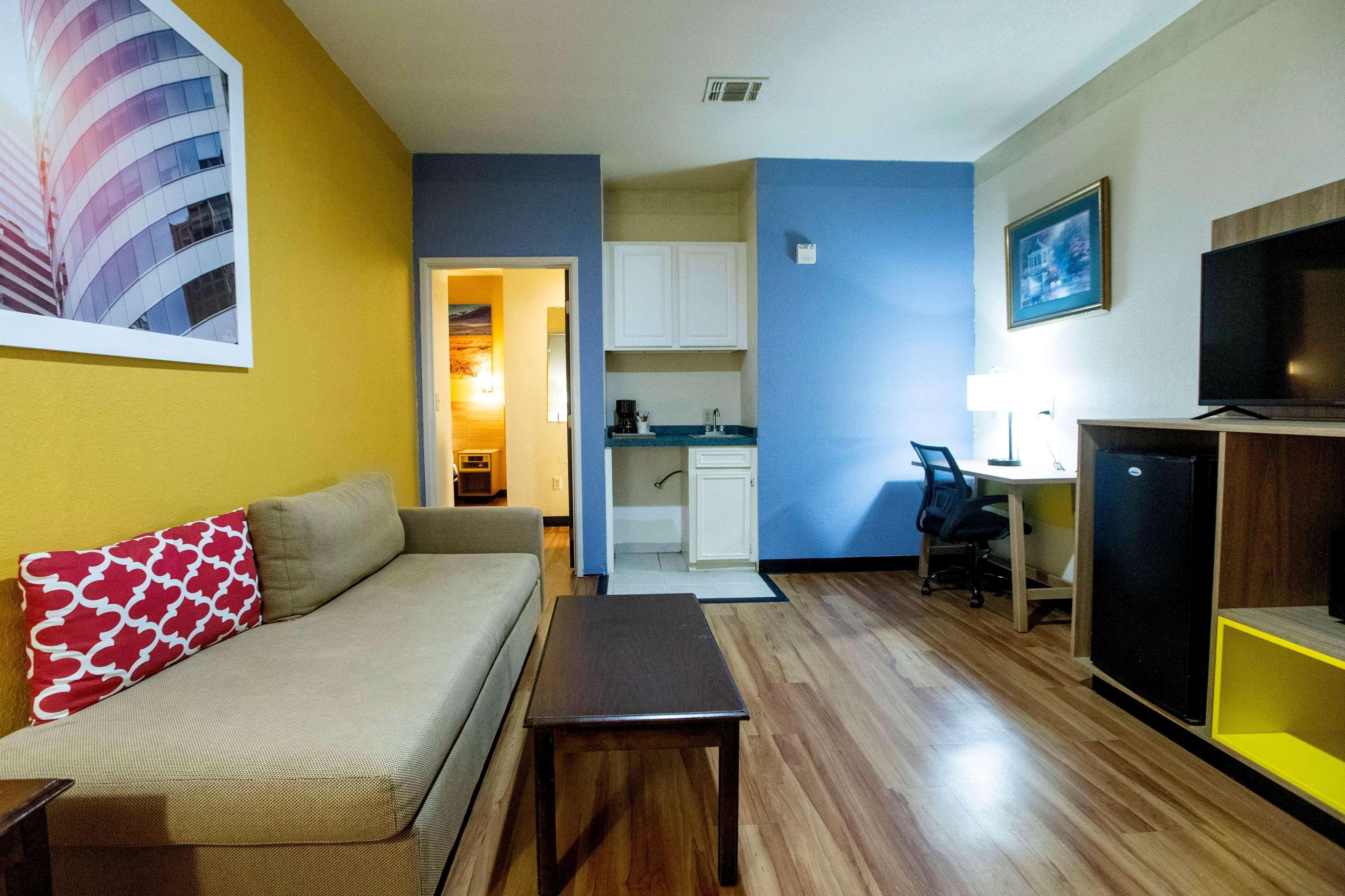 Hotel Days & By Wyndham North/aldine Houston