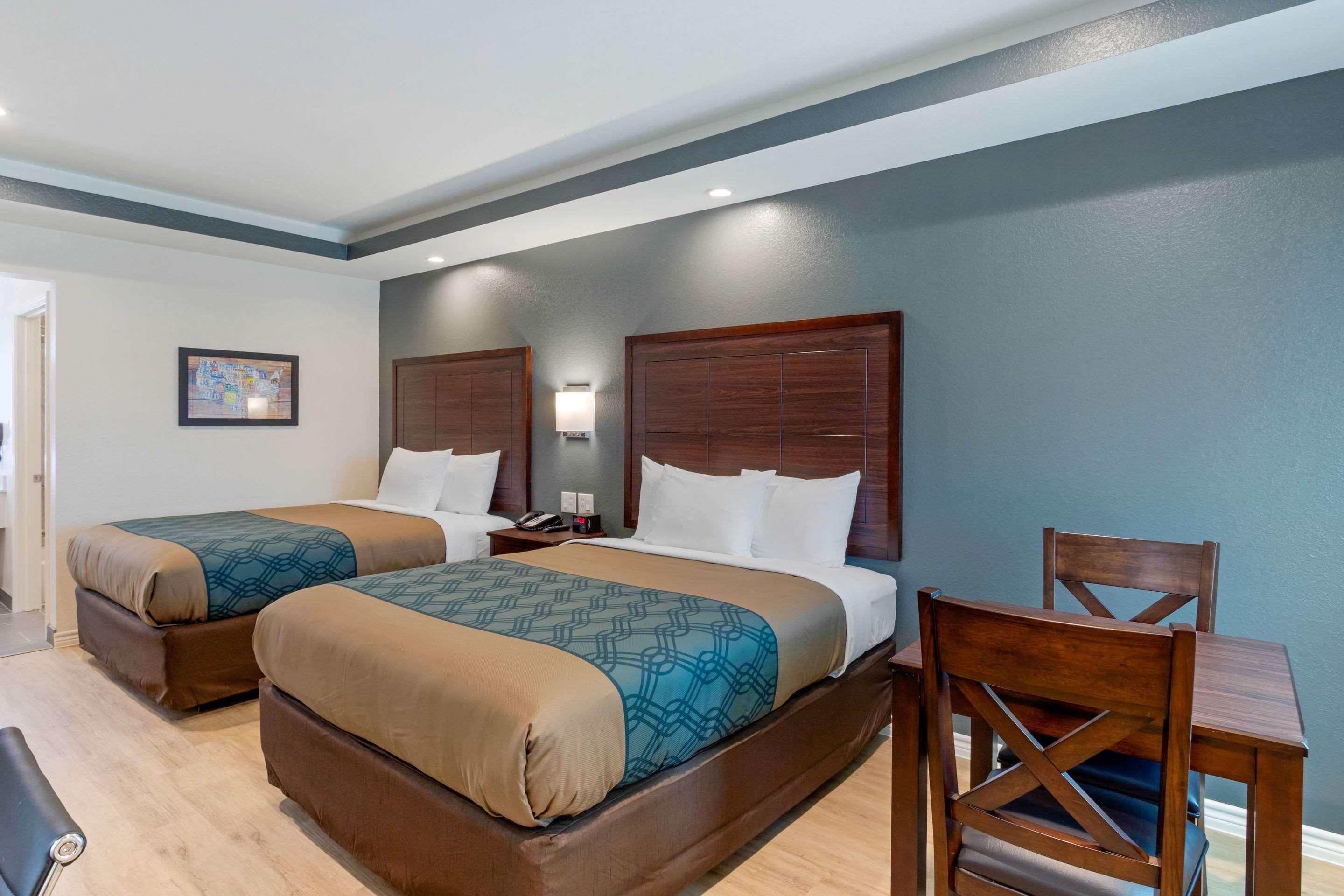 Lodge Econo Houston