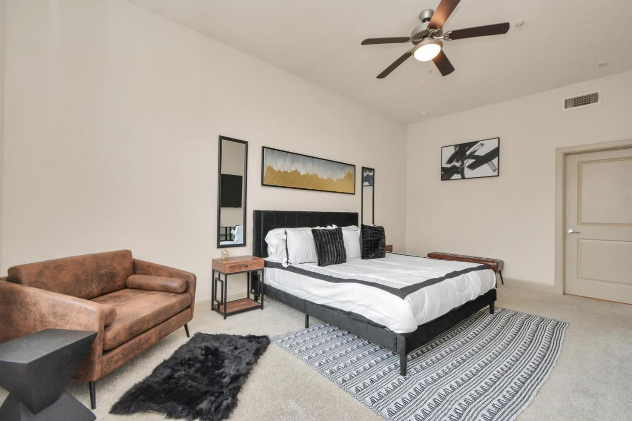Apartment Luxury Designed Bedrooms Med Center By Nrg Stadium *