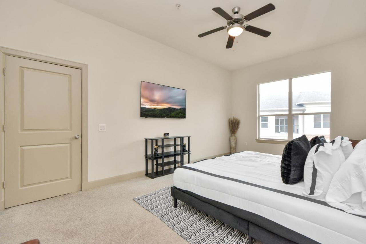 Luxury Designed Bedrooms Med Center By Nrg Stadium *