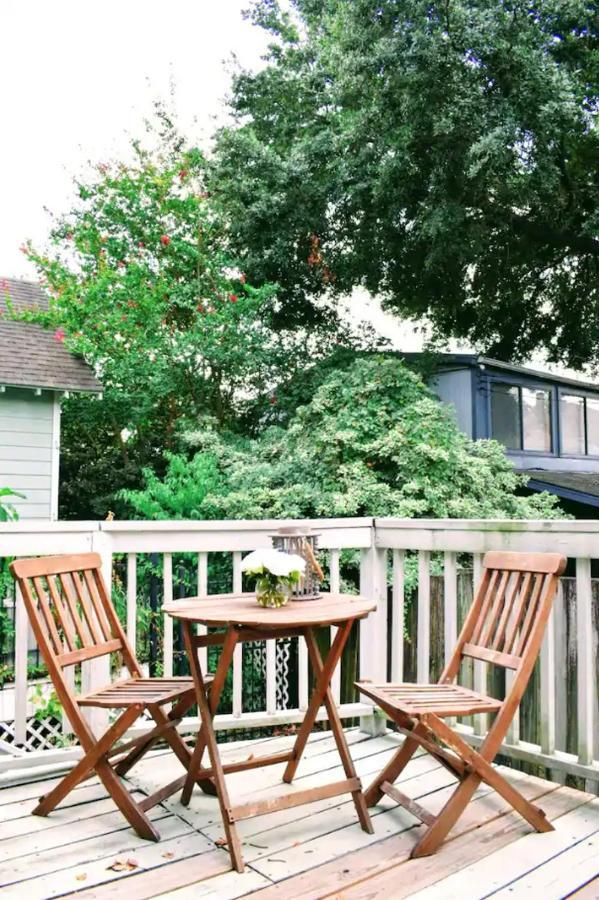 Cute And Cozy In Montrose, Near Parks, Eats And Shops Houston