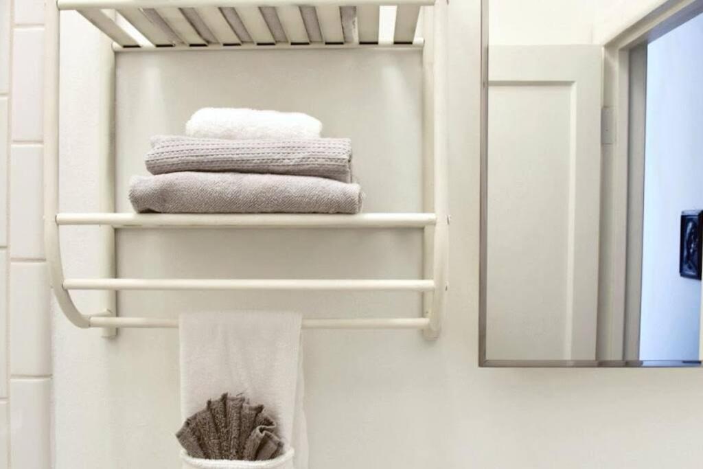Cute And Cozy In Montrose, Near Parks, Eats And Shops Apartment Houston