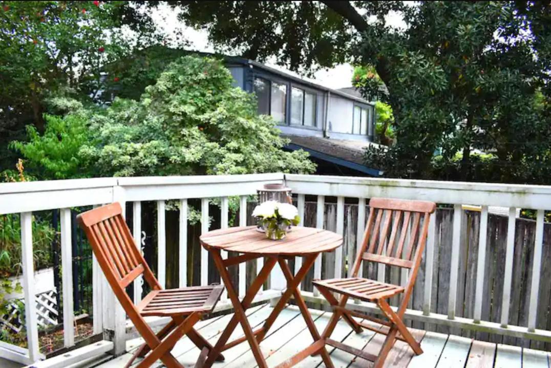 Cute And Cozy In Montrose, Near Parks, Eats And Shops Houston