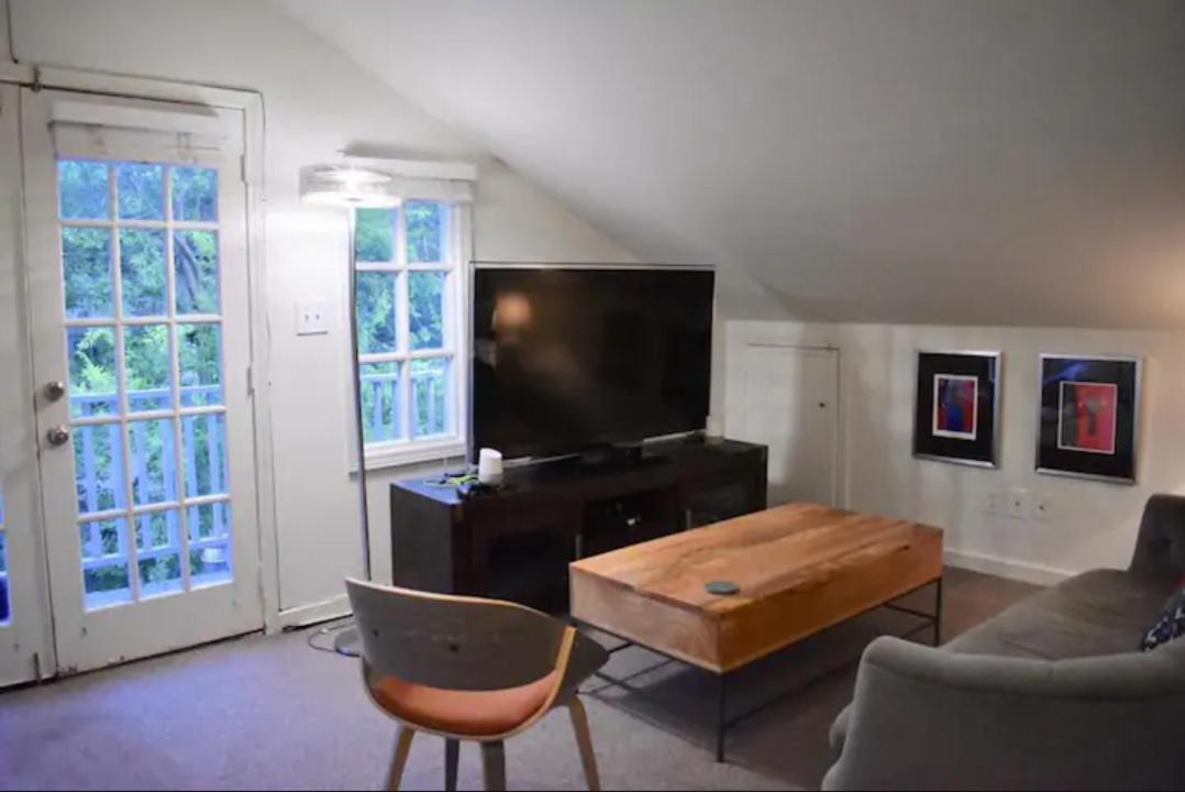 Cute And Cozy In Montrose, Near Parks, Eats And Shops *