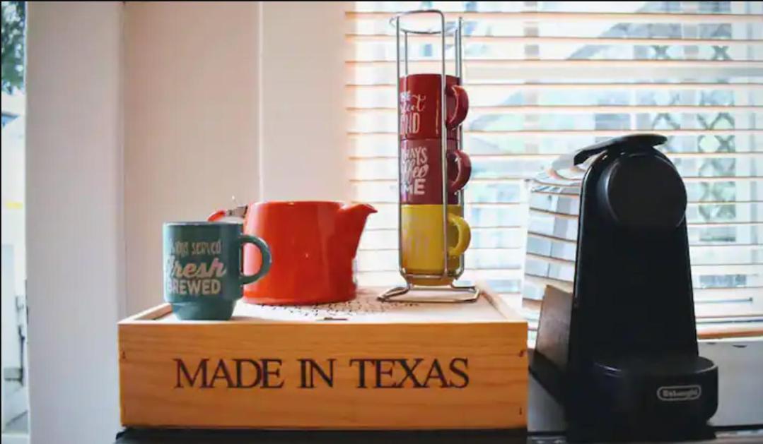 Cute And Cozy In Montrose, Near Parks, Eats And Shops Houston