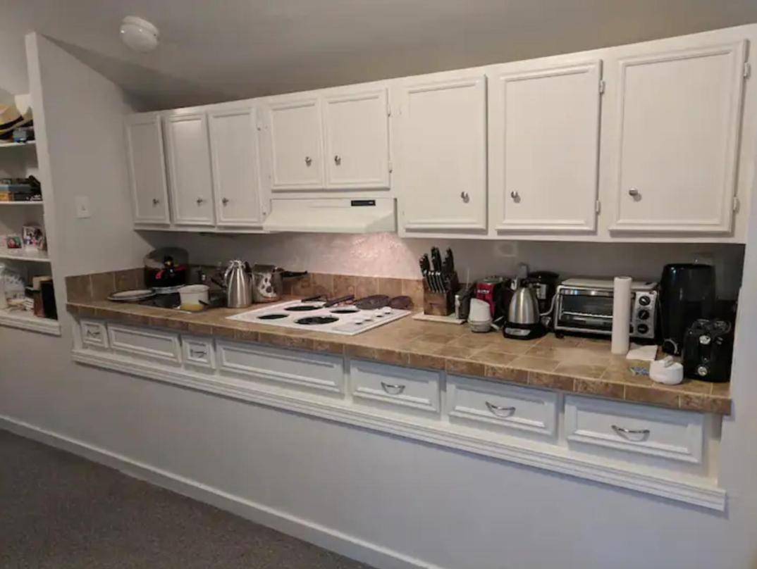 Cute And Cozy In Montrose, Near Parks, Eats And Shops Apartment *