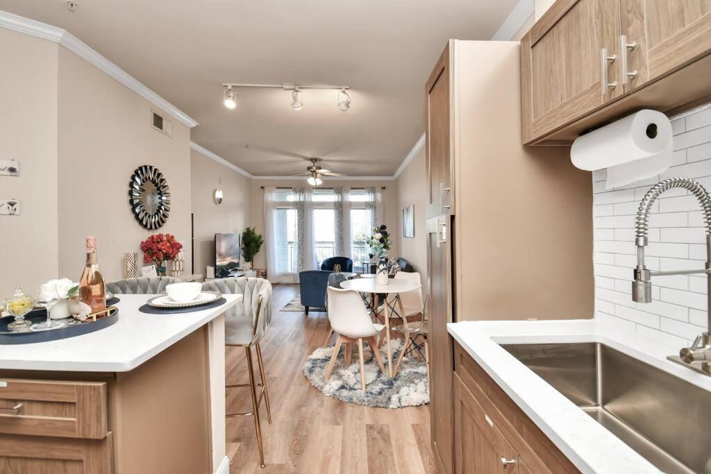 Apartment Ultimate Retreat Near Galleria-pool *