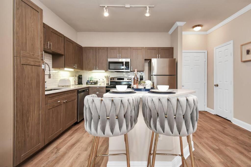 Apartment Ultimate Retreat Near Galleria-pool *