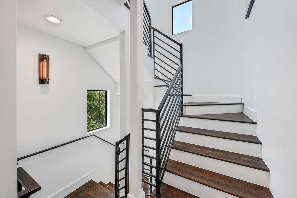 Luxury At The Heights~close To Downtown *