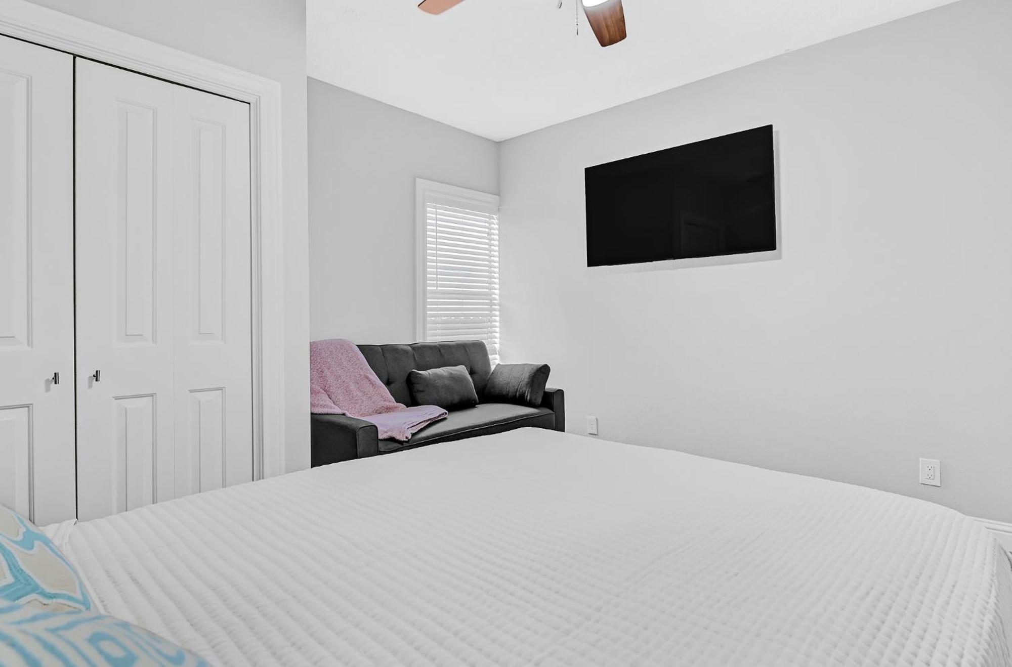 *sweet Houston*/12ppl/3br/1b