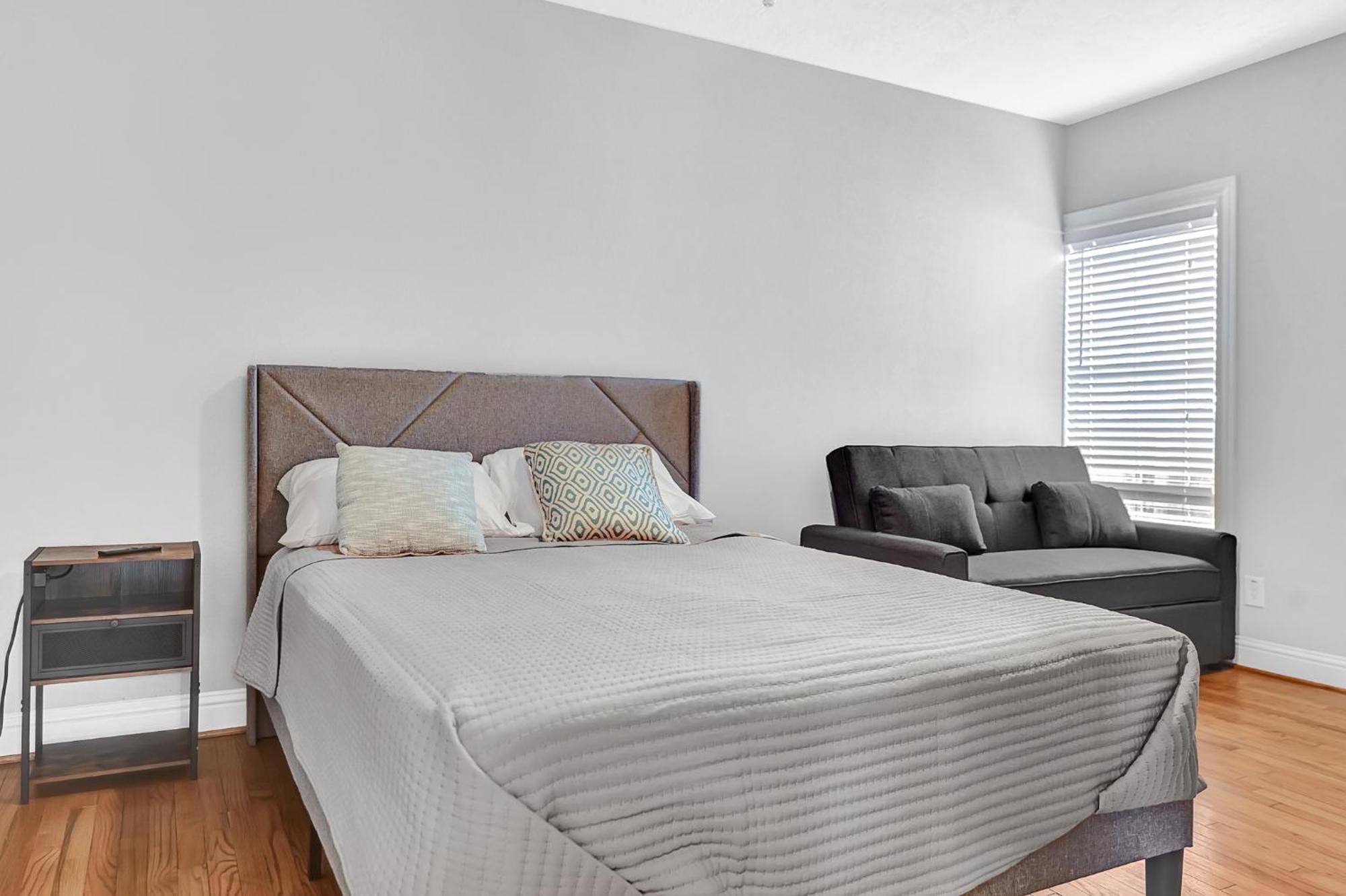 *sweet Houston*/12ppl/3br/1b Holiday home Houston