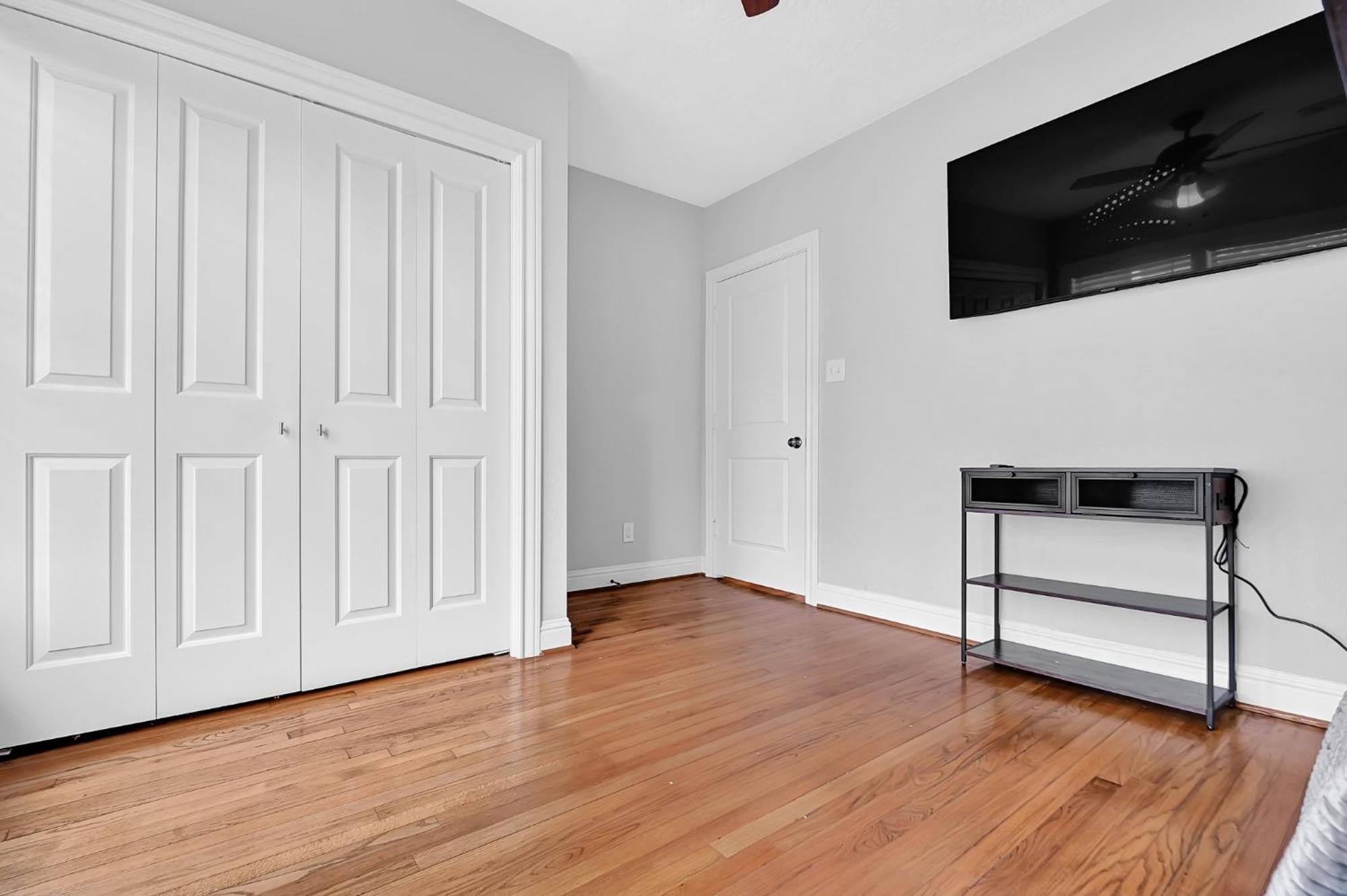 *sweet Houston*/12ppl/3br/1b Holiday home