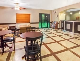 Super 8 By Wyndham Houston/i-10/federal Road Houston