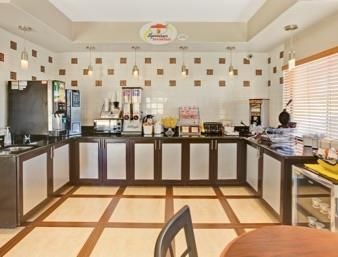 Super 8 By Wyndham Houston/i-10/federal Road Hotel 2*