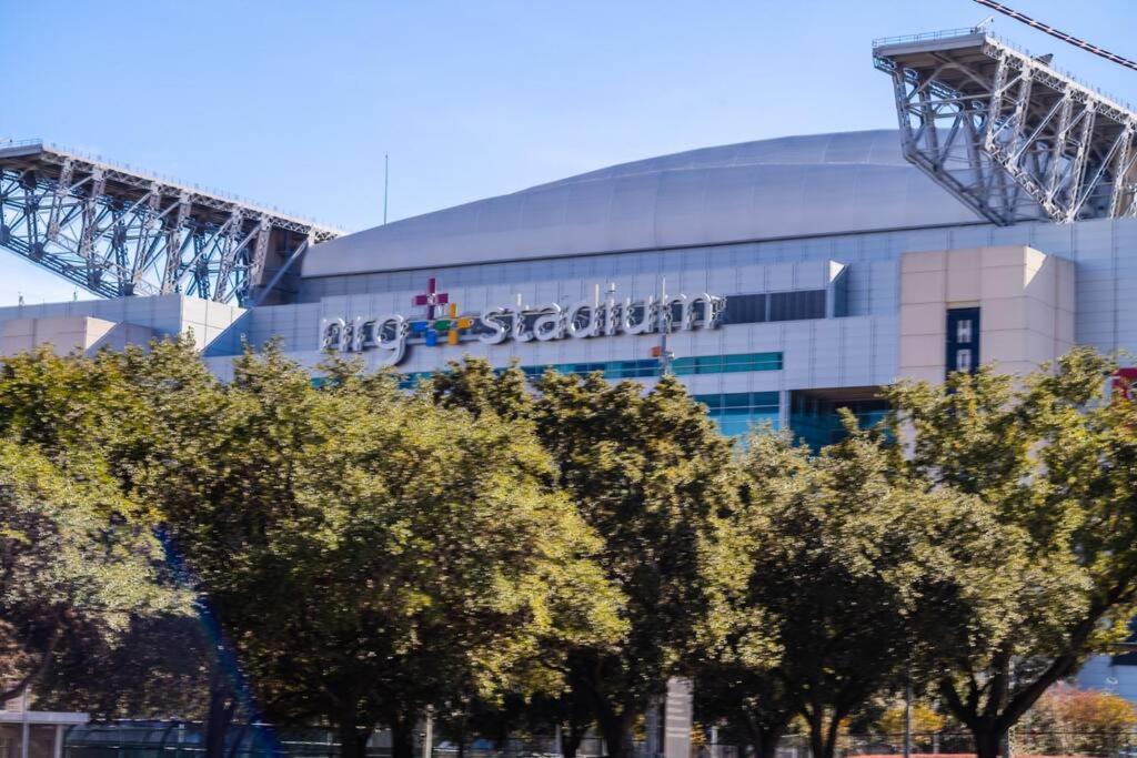Spacious Cozy Near Nrg /toyota/stadiums Holiday home Houston