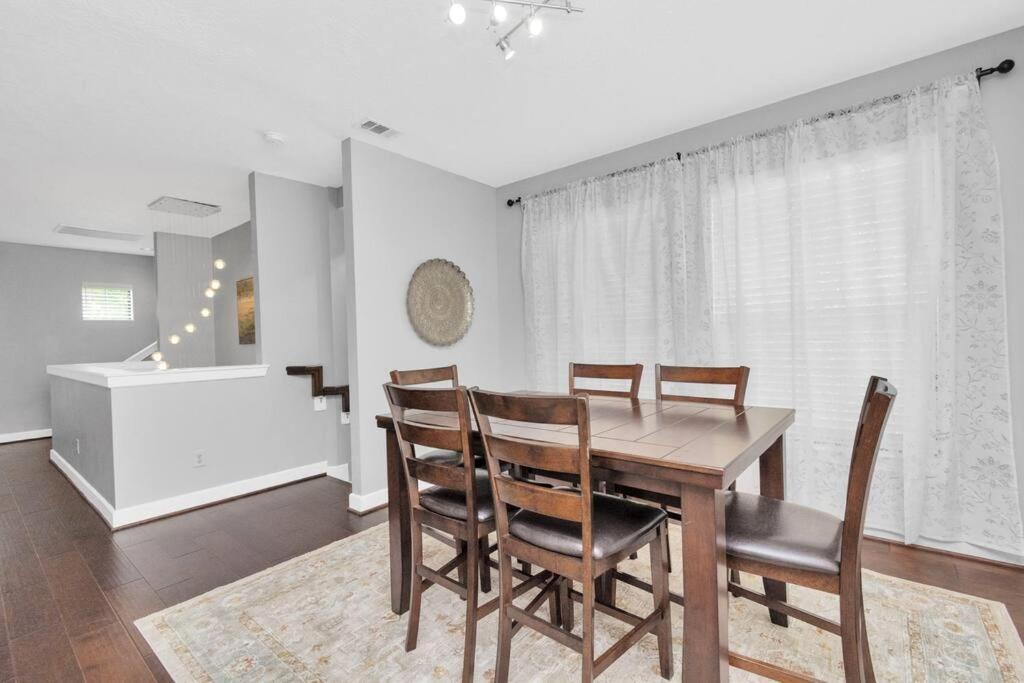 Dreamy 3bdrm Museum/med Ctr Gem