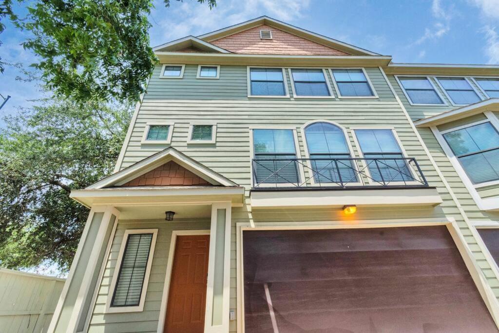 Dreamy 3bdrm Museum/med Ctr Gem Holiday home Houston