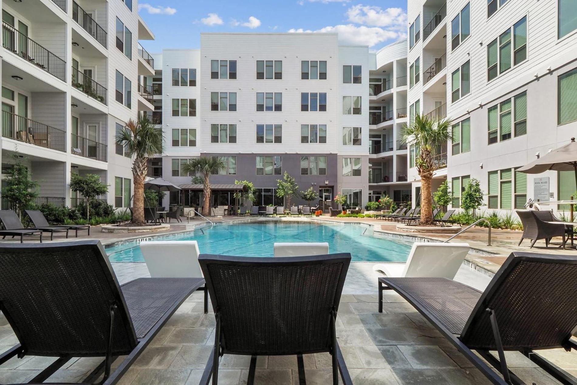 Apartment Eluxe @ Riveroaks Houston