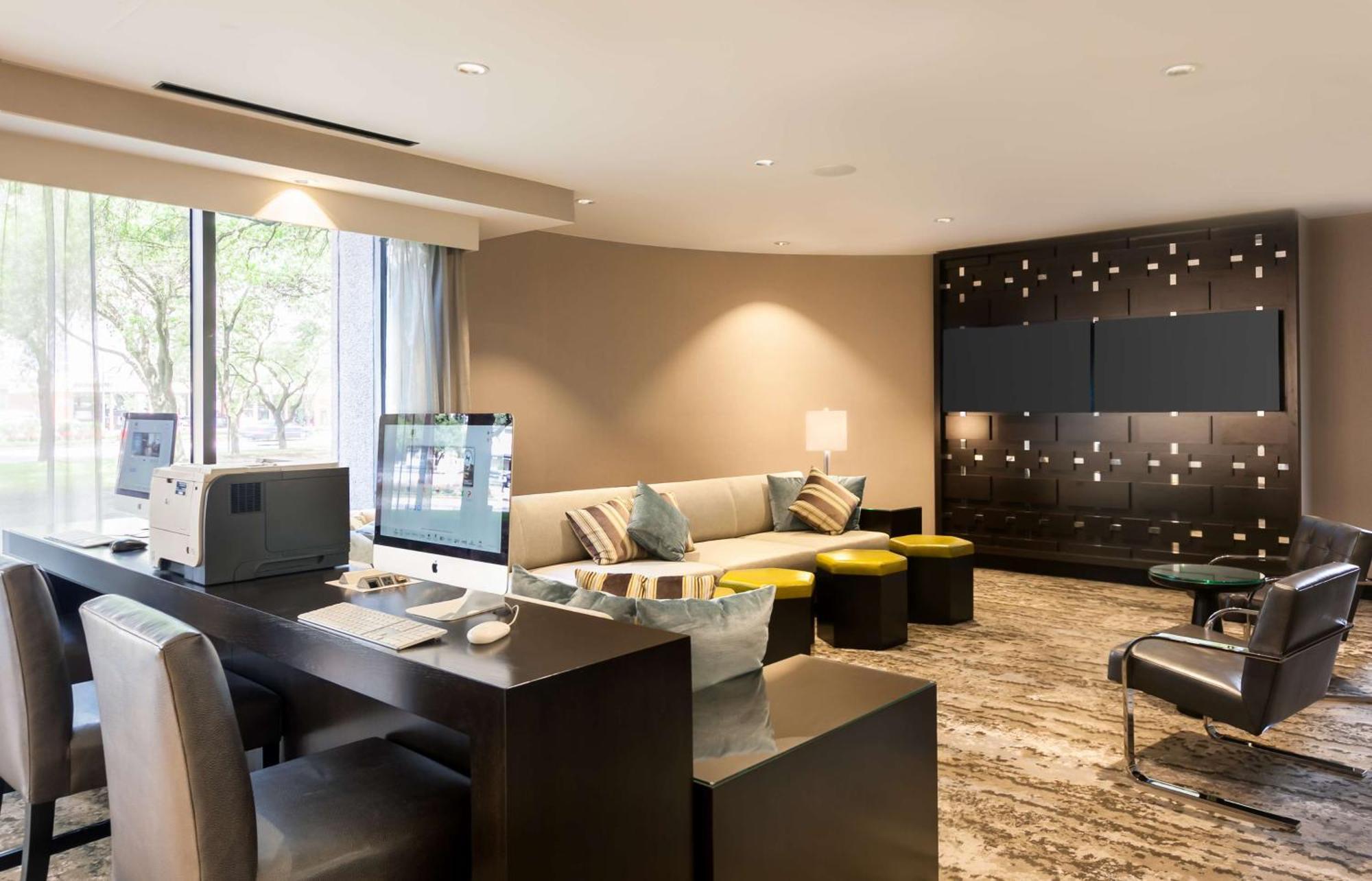 Doubletree By Hilton & By The Galleria 4*