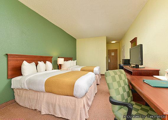 Quality East I-10 Inn
