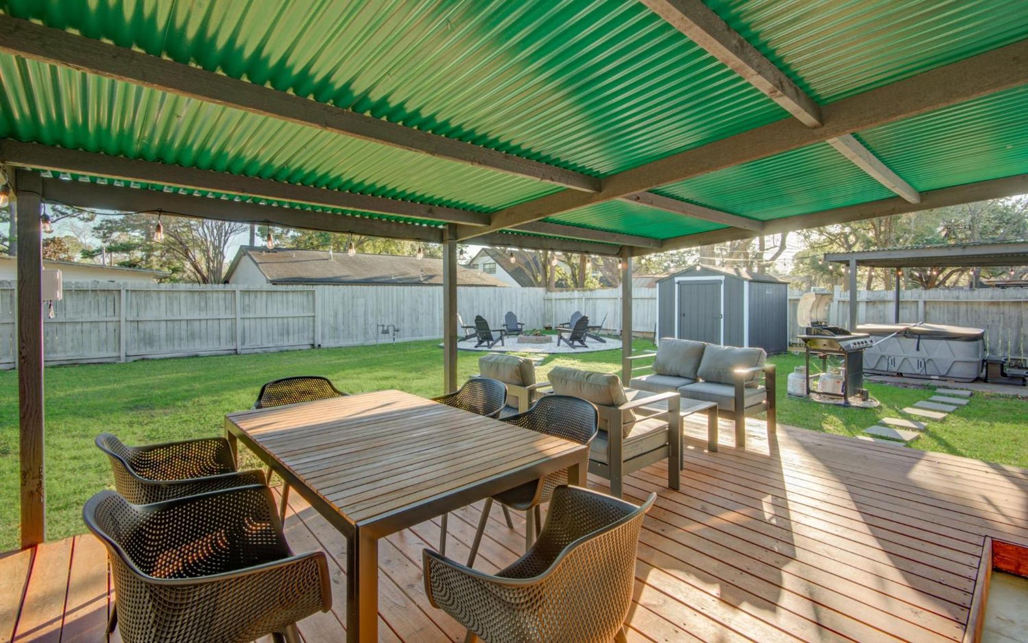 4-bd Mid-modern Century With Firepit & Playground Holiday home