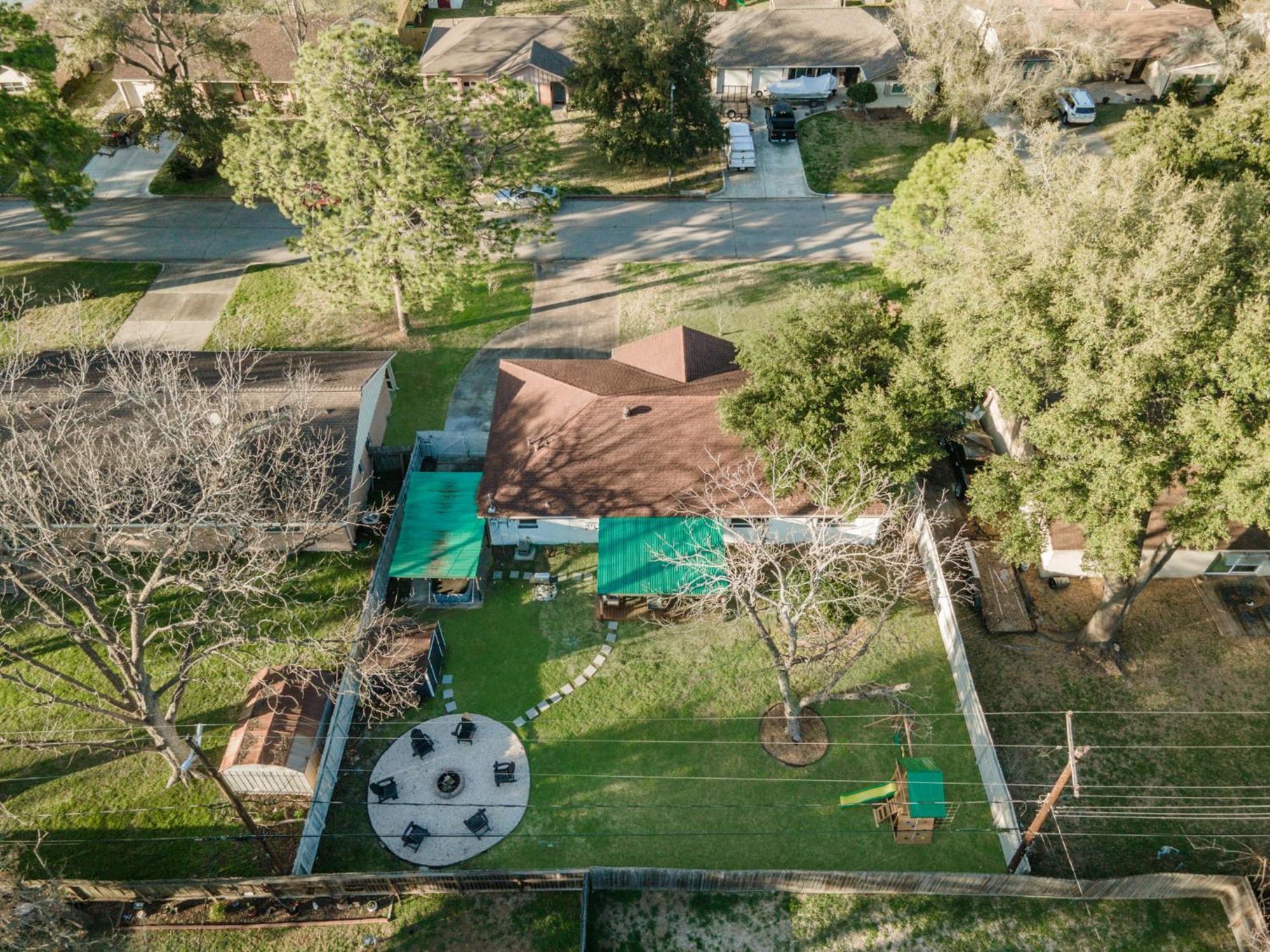 4-bd Mid-modern Century With Firepit & Playground *