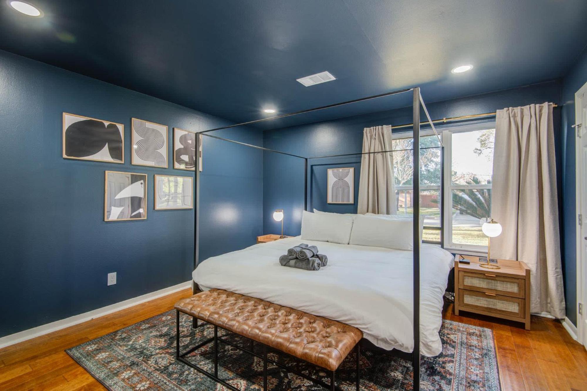 4-bd Mid-modern Century With Firepit & Playground Holiday home *