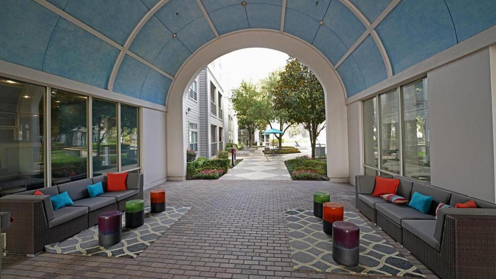 Landing At Voyager At Space Center - 2 Bedrooms In East Pasadena Houston