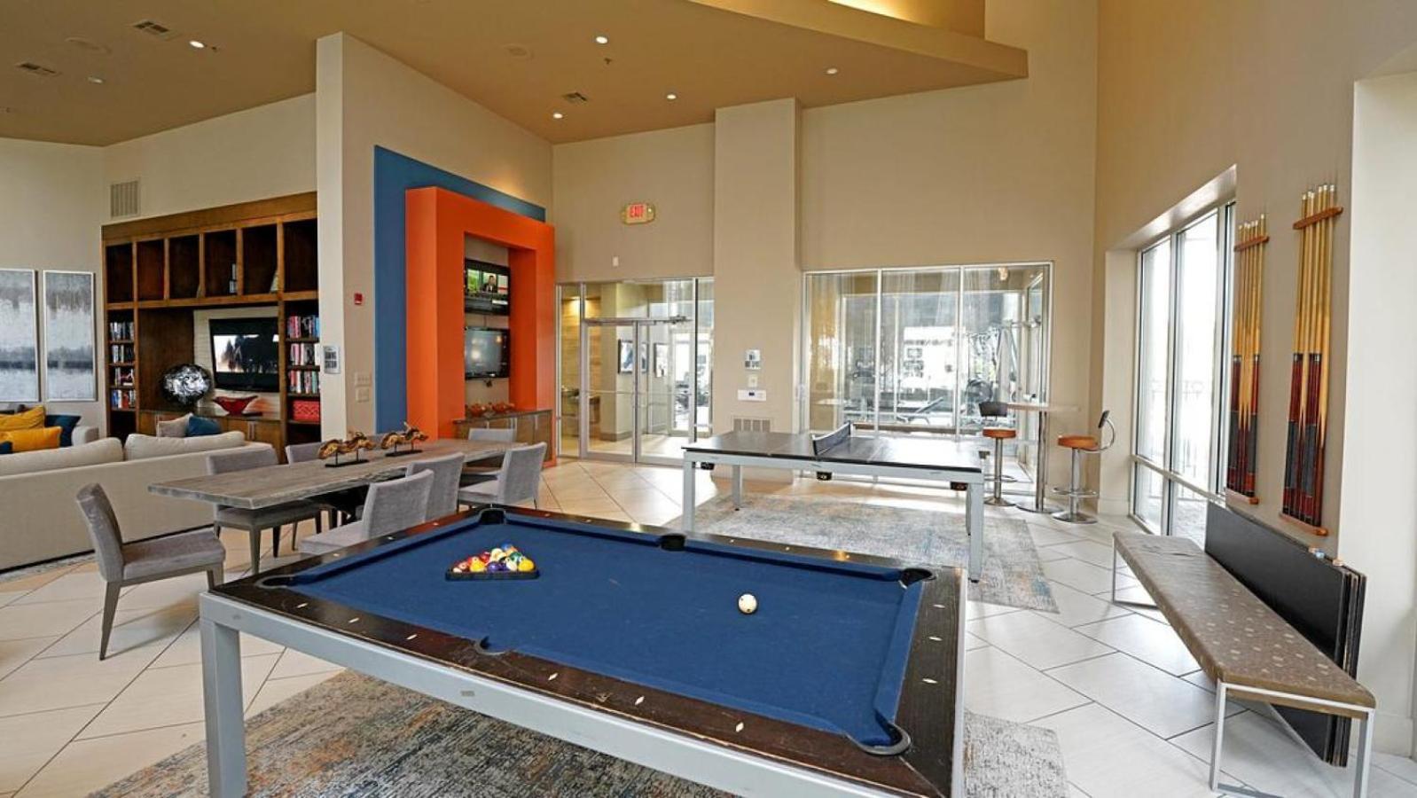 Landing At Voyager At Space Center - 2 Bedrooms In East Pasadena