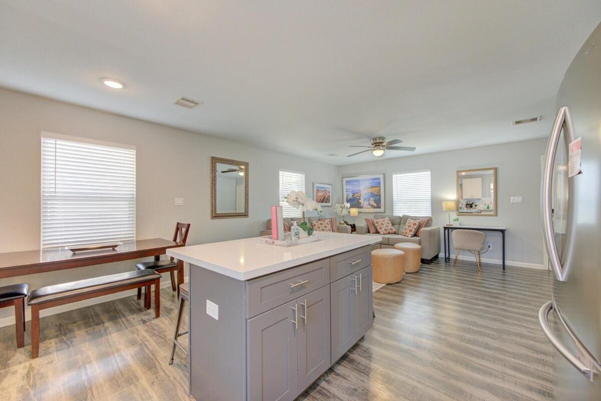 Holiday home Warm & Comfy 4br Near Nrg, Stadium Medical And Ctr Houston