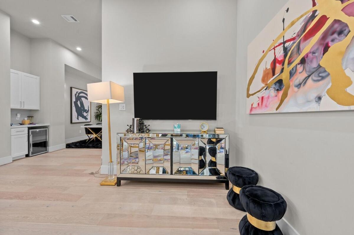 Luxury With Rooftop * Houston