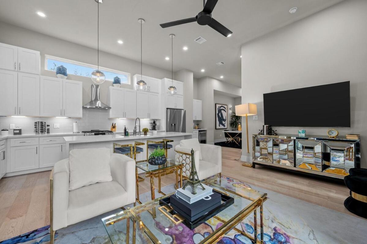 Luxury With Rooftop * Houston
