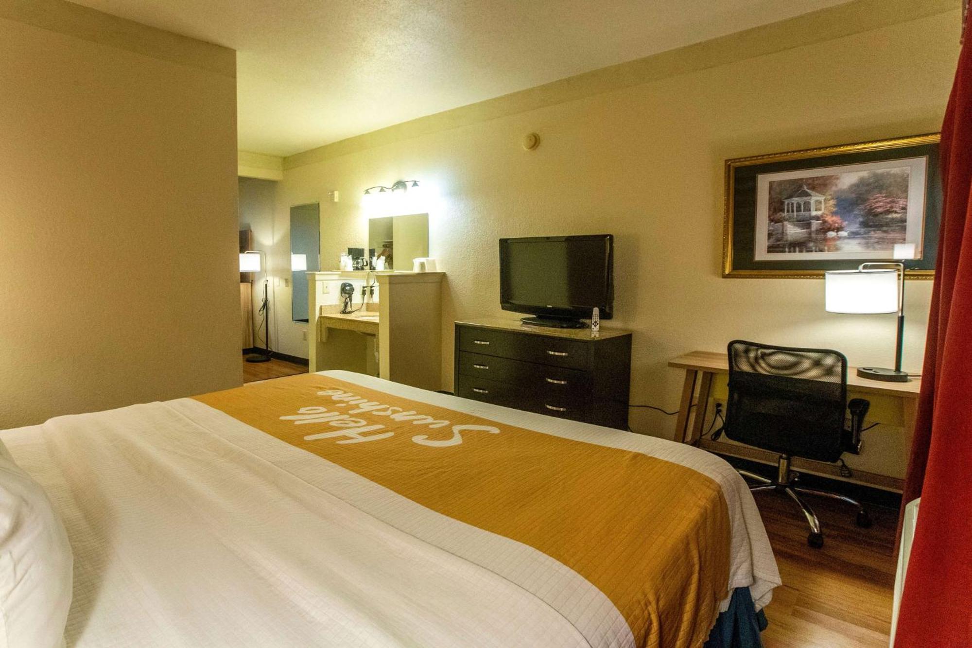 Days & By Wyndham North/aldine 2* Houston