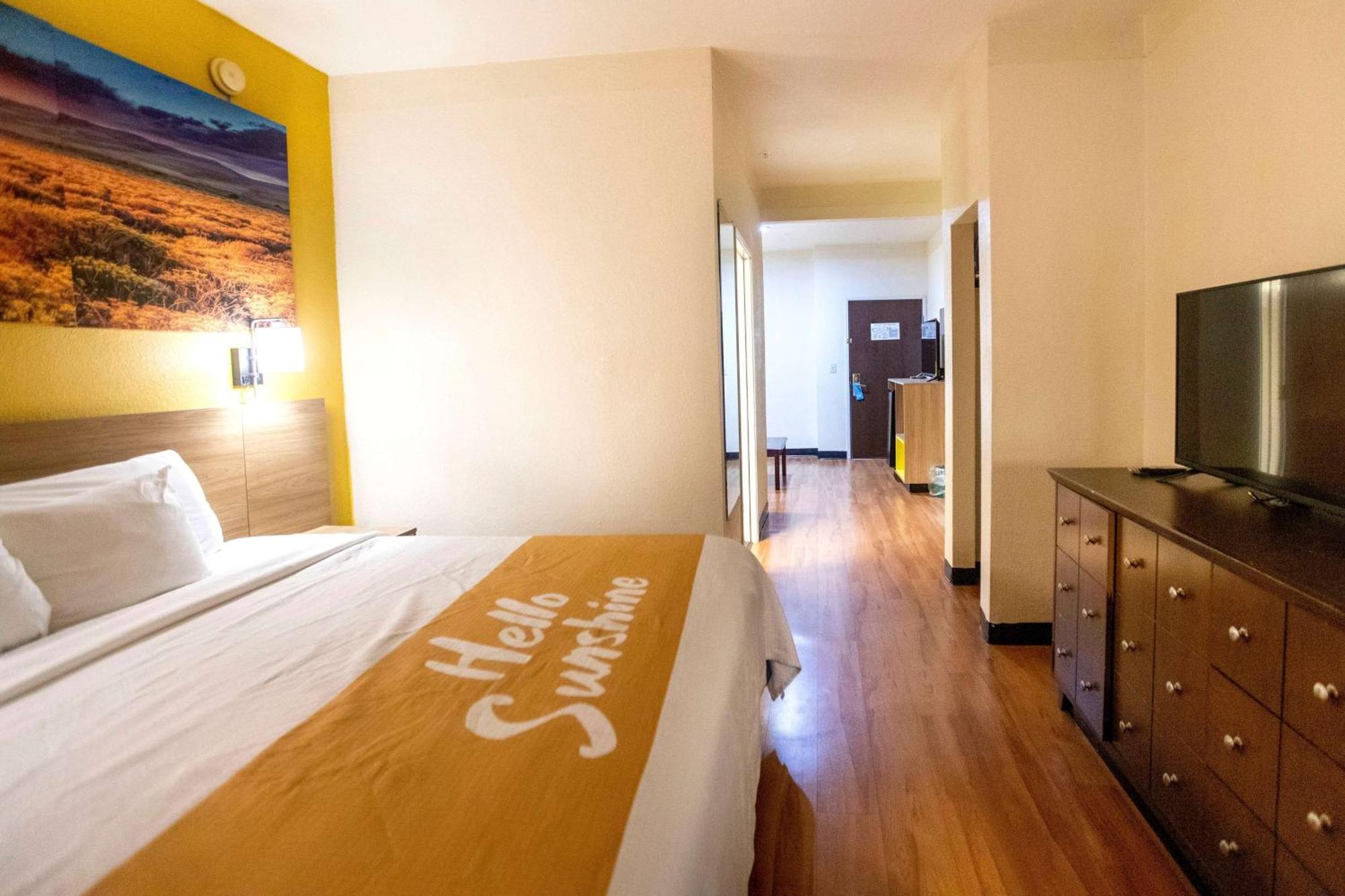 Days & By Wyndham North/aldine Hotel Houston