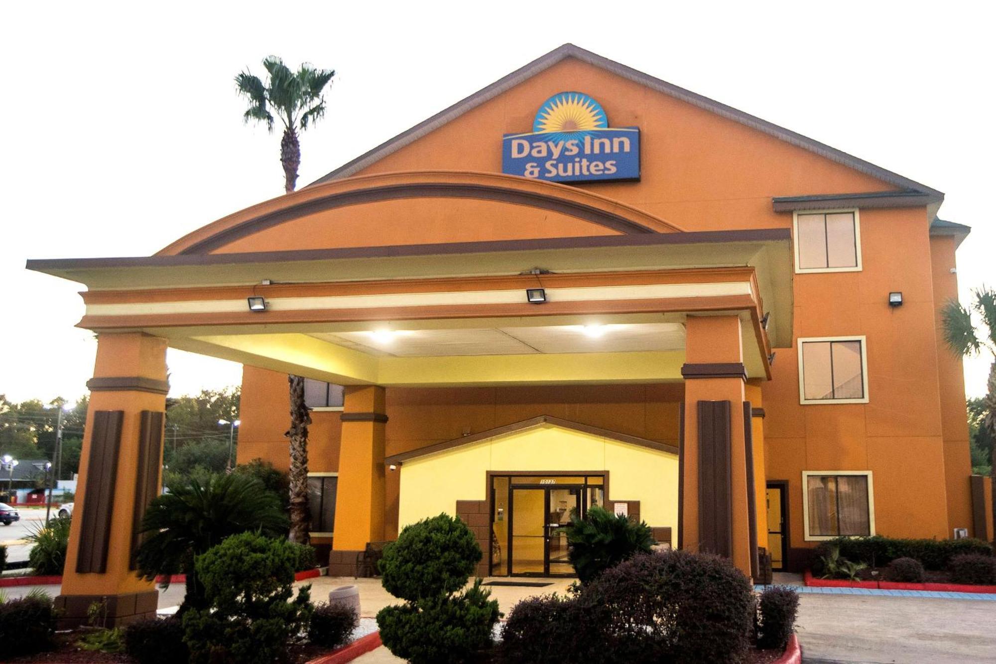 Days & By Wyndham North/aldine Hotel