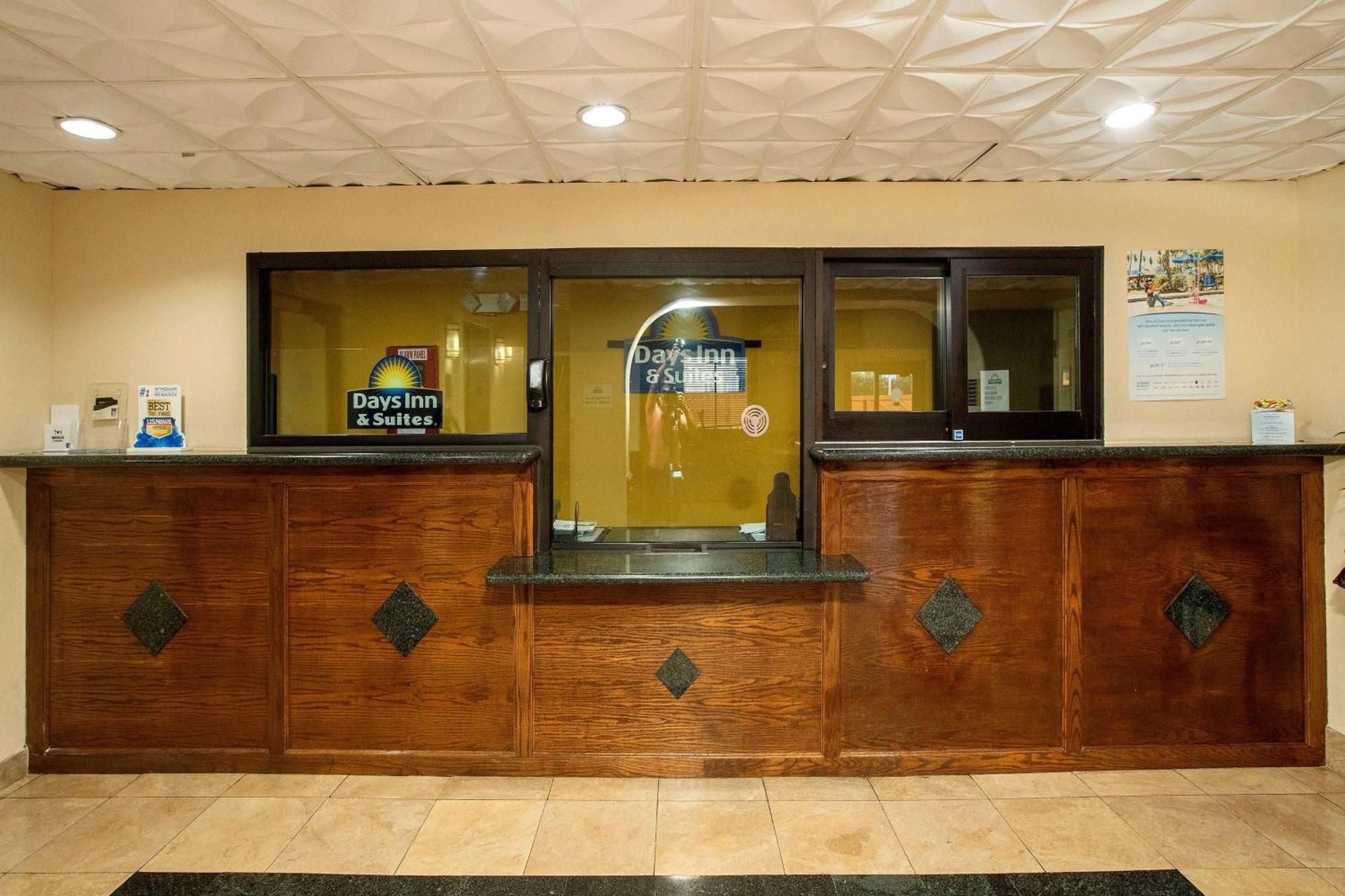 Days & By Wyndham North/aldine 2* Houston